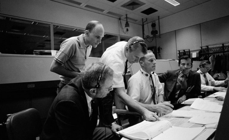 La NASA pubblica 19000 ore di audio Houston-Apollo 11